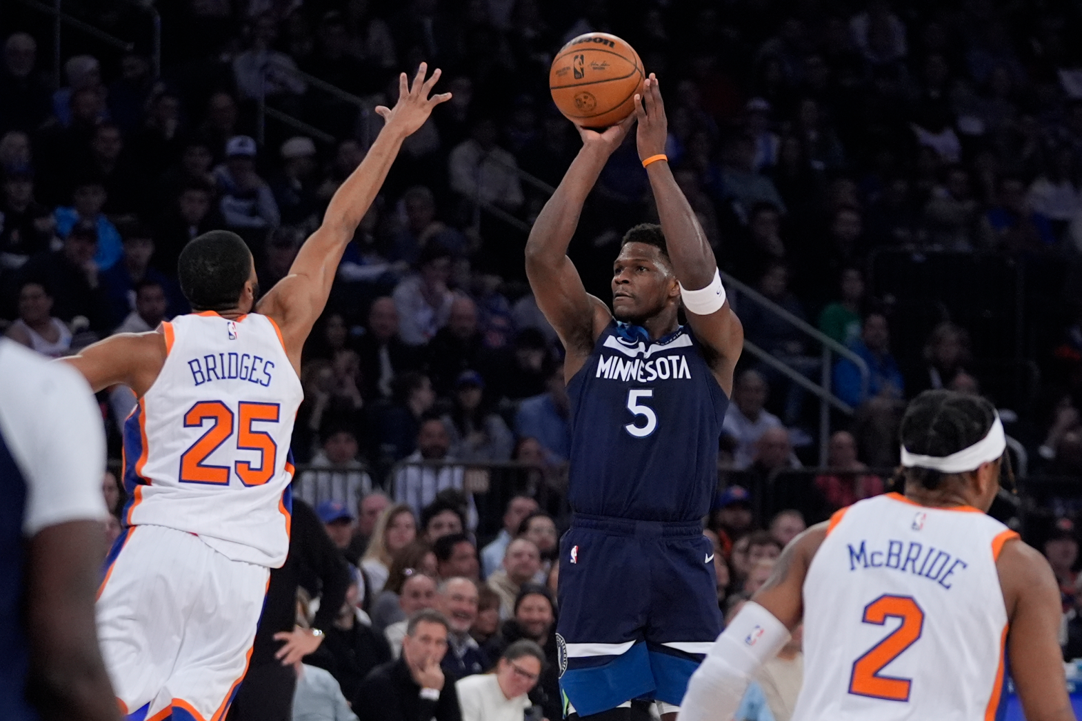 Anthony Edwards, Timberwolves take it to Knicks in fourth quarter for key win in New York