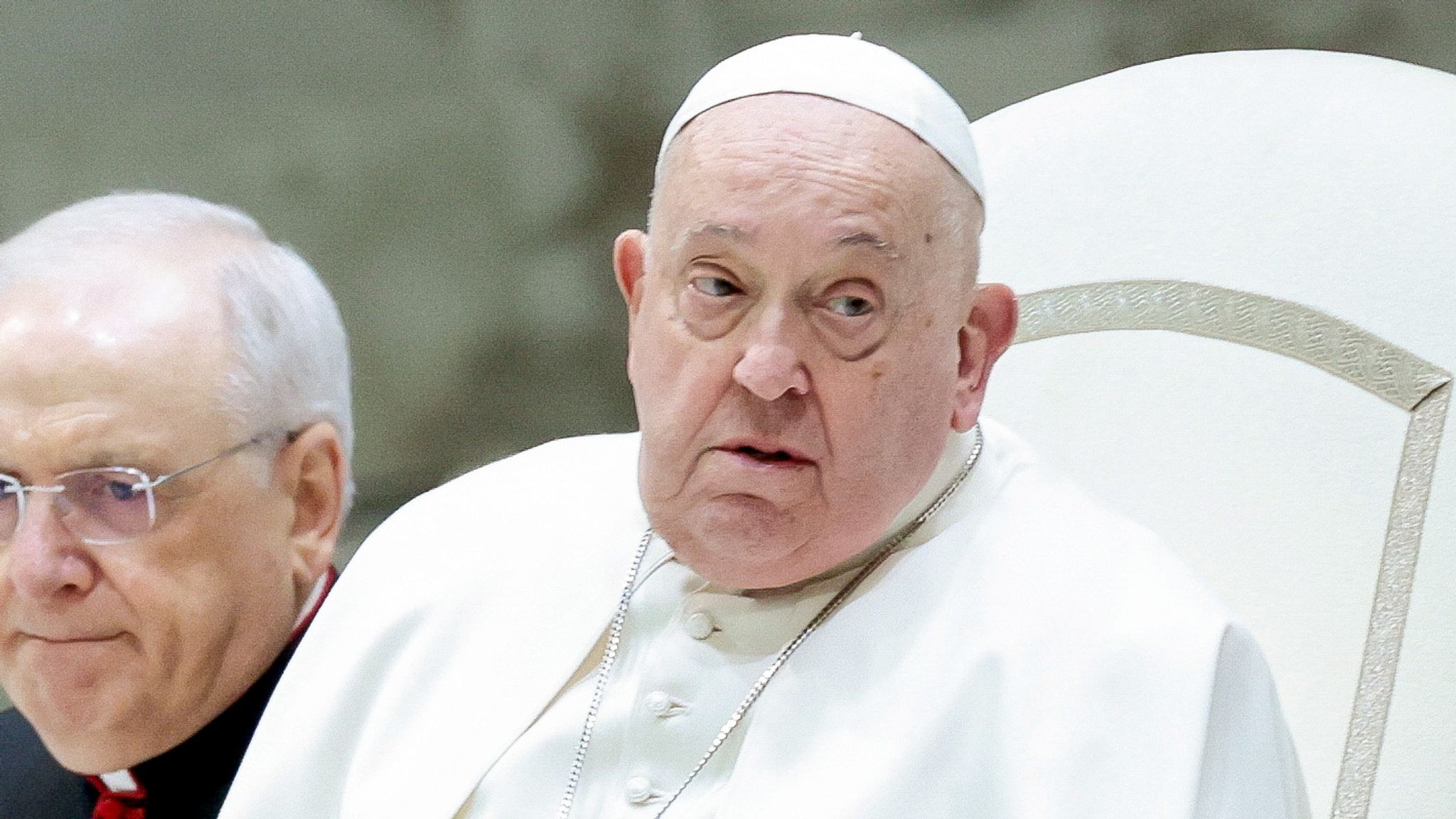 Vatican: Pope in critical condition, health worsens