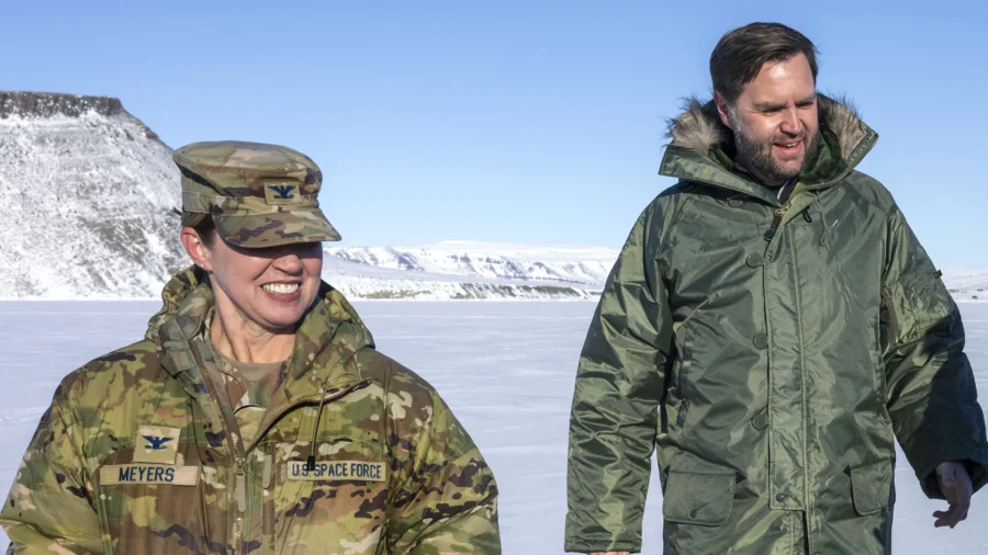 Greenland commander removed Greenland commander removed