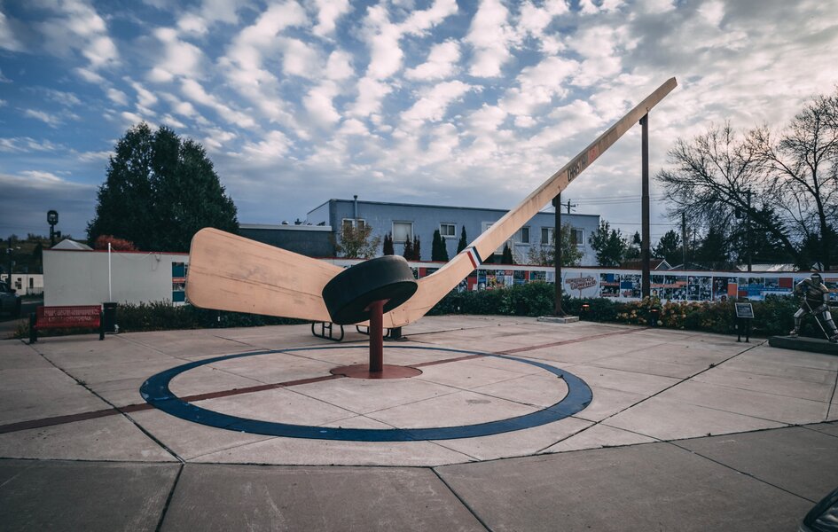 The world’s largest free-standing hockey stick, 110 feet long and weighing five tons, stands in Eveleth’s Hockey Plaza downtown. | Steve Kuchera