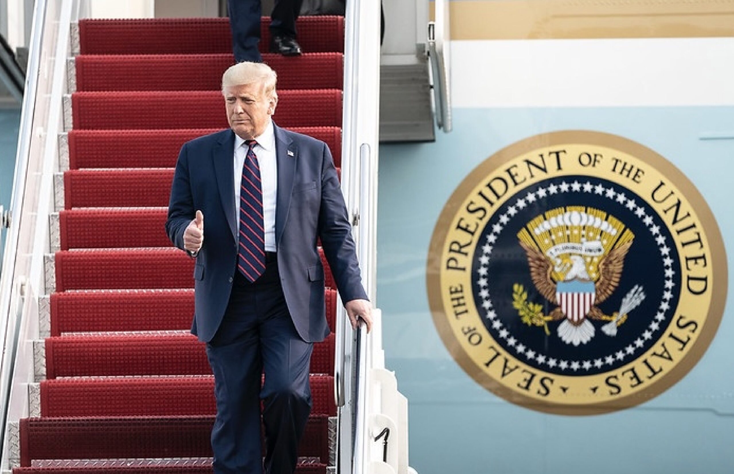Trump defunds NPR, PBS Trump defunds NPR, PBS